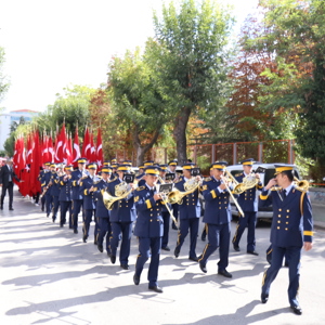 Kahramanlarla Kardeşlik Yolunda - fotoğraf 4