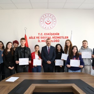 Çocuk Hakları İl Komitesi Üyelerine Teşekkür Belgeleri Takdim Edildi - fotoğraf 1