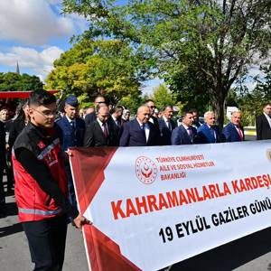 19 Eylül Gaziler Günü Kapsamında Şehitler Parkında Yürüyüş Programı Düzenlendi - fotoğraf 1
