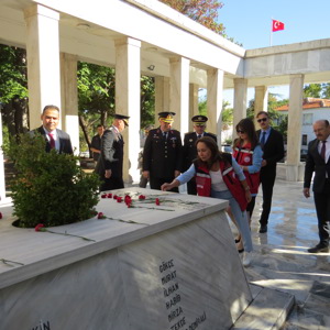 Gazi Mustafa Kemal ATATÜRK'e Gazilik ünvanının verilişinin 104. Yıl Dönümü ve Gaziler Günü Münasebetiyle Şehitliklerimizi Ziyaret ettik. - fotoğraf 13