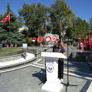 “19 Eylül Gaziler Günü” Etkinlikleri Kapsamında Özgürlük ve Demokrasi Meydanında Atatürk Anıtı’na Çelenk Sunma Töreni Düzenlendi. - fotoğraf 6