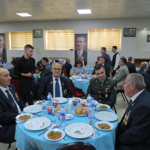 “19 Eylül Gaziler Günü” Faaliyetleri Kapsamında Kahraman Gazilerimiz ve Aileleri ile Yemek Programında Bir Araya Geldik - fotoğraf 8