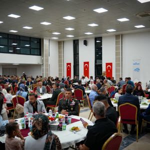 Hakkari'de Gaziler Onuruna Yemek Verildi - fotoğraf 2