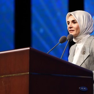 Cumhurbaşkanı Erdoğan ve Aile ve Sosyal Hizmetler Bakanımız Göktaş, Şehit Yakınları, Gazi ve Gazi Yakınlarının Kamu Kurumlarına Yerleştirilmesi Kura Töreni'ne katıldı - fotoğraf 2