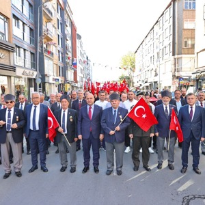 19 Eylül Gaziler Günü Münasebetiyle Tüm İlçelerimizde Düzenlemiş Olduğumuz “Kahramanlarla Kardeşlik Yolunda” Yürüyüş Etkinliklerinde, Kahraman Gazilerimiz ile Beraber Yürüdük - fotoğraf 7