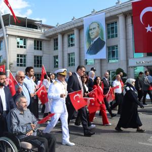 19 Eylül Gaziler Günü Münasebetiyle Tüm İlçelerimizde Düzenlemiş Olduğumuz “Kahramanlarla Kardeşlik Yolunda” Yürüyüş Etkinliklerinde, Kahraman Gazilerimiz ile Beraber Yürüdük - fotoğraf 1
