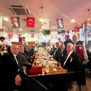 19 Eylül Gaziler Günü Münasebetiyle Tüm İlçelerimizde Düzenlemiş Olduğumuz Kahvaltı Etkinliklerinde Kahraman Gazilerimiz ile Bir Araya Geldik - fotoğraf 5
