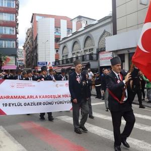 “Kahramanlarla Kardeşlik Yolunda 19 Eylül Gaziler Günü Yürüyüşü” Gerçekleştirilmiştir. - fotoğraf 4