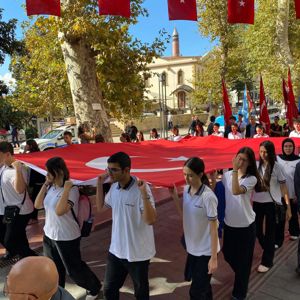 19 Eylül Gaziler Günü Coşkuyla Kutlandı: Kahramanlara Saygı Yürüyüşü ve Tören - fotoğraf 4
