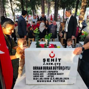 Şehadetinin Yıldönümünde Şehidimizi Dualarla Andık - fotoğraf 1