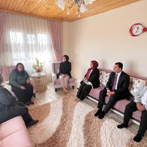 Şehit Ailelerine Anlamlı Ziyaret - fotoğraf 1