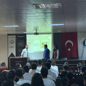 Fatsa ilçemizde bulunan Denizcilik Meslek Yüksekokulu öğrencilerine, Aile Eğitim Programı çerçevesinde “Aile İçi İletişim” konulu eğitim verilmiştir.  - fotoğraf 2