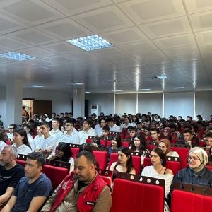 Fatsa ilçemizde bulunan Denizcilik Meslek Yüksekokulu öğrencilerine, Aile Eğitim Programı çerçevesinde “Aile İçi İletişim” konulu eğitim verilmiştir.  - fotoğraf 5