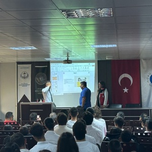 Fatsa ilçemizde bulunan Denizcilik Meslek Yüksekokulu öğrencilerine, Aile Eğitim Programı çerçevesinde “Aile İçi İletişim” konulu eğitim verilmiştir.  - fotoğraf 3