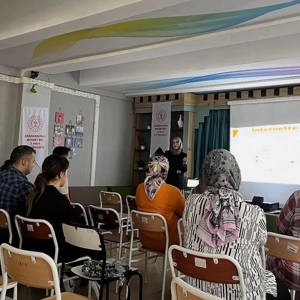Sosyal Hizmet Merkezi Müdürlüğü’nden “Medya Okuryazarlığı” Eğitimi - fotoğraf 1
