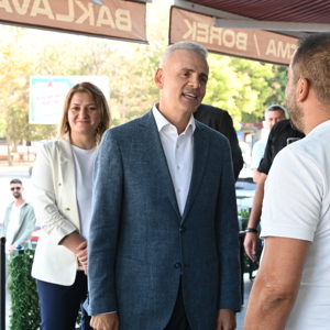 2025 Yılı “Aile Yılı” Kapsamında Karaman’da Firmalara “Aile Yılı” Stickerları Teslim Edildi - fotoğraf 8