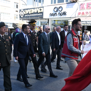 Karaman’da “Kahramanlarla Kardeşlik Yolunda” Yürüyüşü ve Anlamlı Ziyaretler - fotoğraf 4