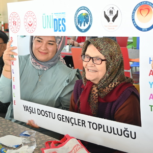 “Renklerle Hayat Projesi” Kapsamında Kuşaklar Arası Renkli Buluşma - fotoğraf 1