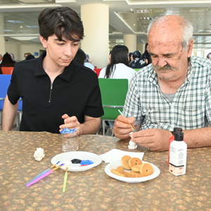“Renklerle Hayat Projesi” Kapsamında Kuşaklar Arası Renkli Buluşma - fotoğraf 4