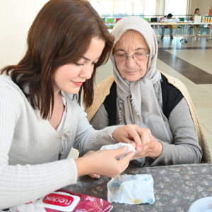 “Renklerle Hayat Projesi” Kapsamında Kuşaklar Arası Renkli Buluşma - fotoğraf 9