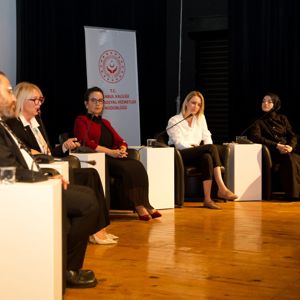 Kadın Girişimcilerin Güçlenmesine Yönelik Panel İstanbul Vali Yardımcımız Sn. Serap ÖZMEN ÇETİN ve İl Müdürümüz Sn. Ömer TURAN’ın Katılımlarıyla Gerçekleştirildi. - fotoğraf 2