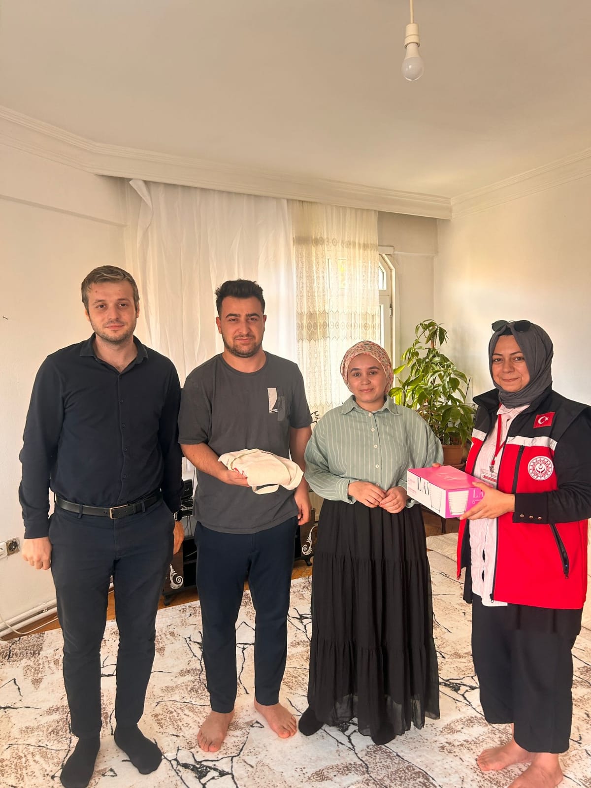 Evlenecek Gençlerin Desteklenmesi Projesi Kapsamında Destek Alan Çiftlerimizi Ziyaret Ederek Sayın Bakanımız Mahinur Özdemir Göktaş'ın Tebriklerini İletiyoruz