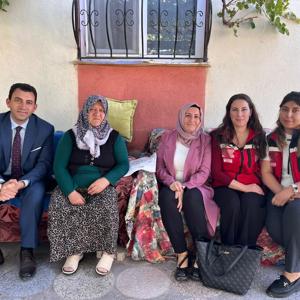 Şehit Ailelerine Anlamlı Ziyaret - fotoğraf 1