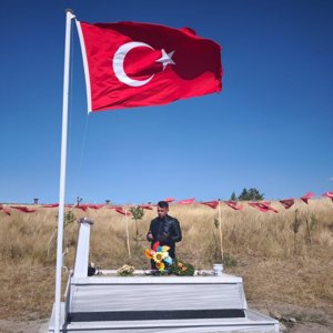 Şehit P. Uzm. Çvş. Osman Nurettin Tokyürek’in Kabir ve Aile Ziyareti - fotoğraf 1