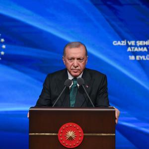 Cumhurbaşkanı Erdoğan ve Aile ve Sosyal Hizmetler Bakanımız Göktaş, Şehit Yakınları, Gazi ve Gazi Yakınlarının Kamu Kurumlarına Yerleştirilmesi Kura Töreni'ne katıldı - fotoğraf 2