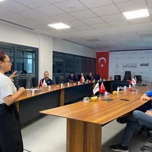 AFAD Personeline Psikolojik İlk Yardım Eğitimi - fotoğraf 1
