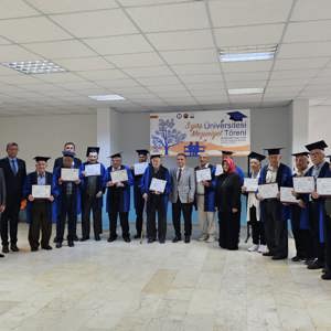 3. Yaş Üniversitesi Mezuniyet Töreni Gerçekleştirildi - fotoğraf 8