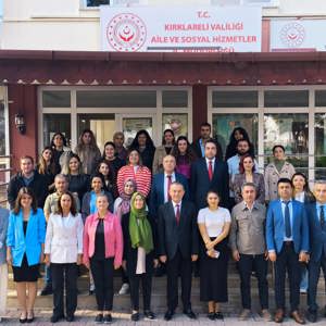 Çocuk Hizmetleri Alanında Çalışmakta Olan Meslek ve Bakım Personeline Yönelik “Yerinde Personel Eğitimleri ve Rehberlik Çalışmaları” programı Tamamlandı. - fotoğraf 1