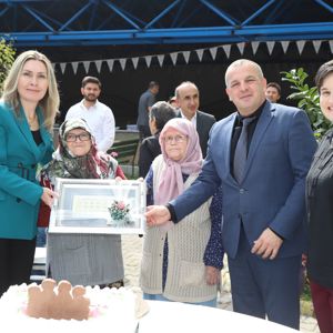 Hendek Melek Nişancı Huzurevinde 1 Ekim Dünya Yaşlılar Günü Kutlandı - fotoğraf 10