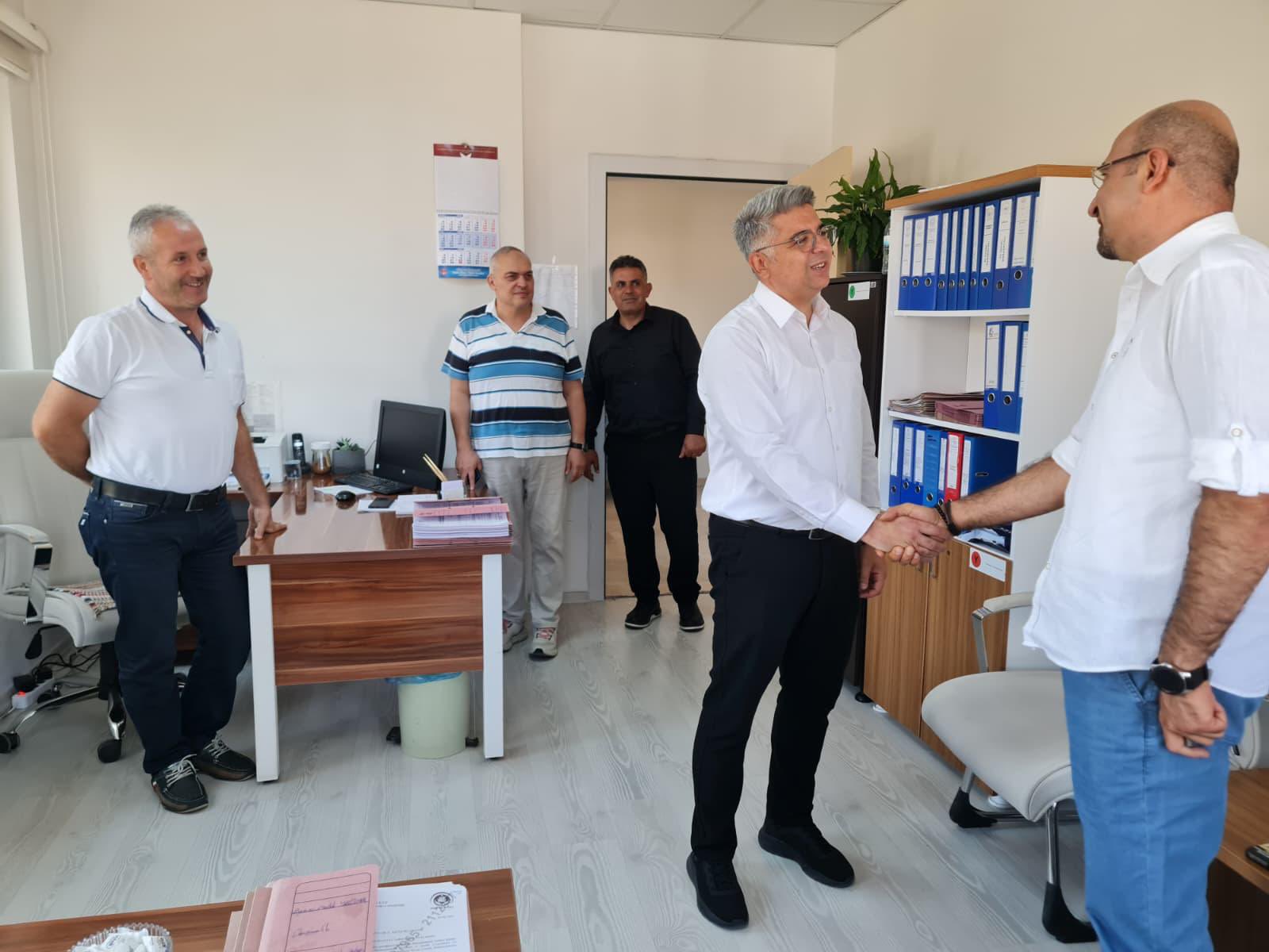 İl Müdürümüz Özgür Kırmızıtaş, Sosyal Hizmet Merkezi Müdürlüğü’nü ziyaret etti.