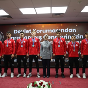 Bakanımız Göktaş, devlet korumasındaki gençlerin kamu kurumlarına yerleştirilmesi töreninde konuştu - fotoğraf 4