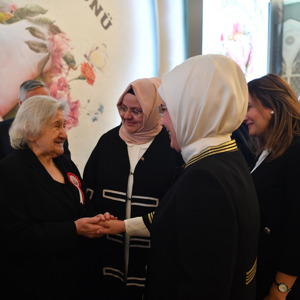 Emine Erdoğan Hanımefendi ve Bakanımız Sayın Zehra Zümrüt Selçuk “Yaşlı Refahı İçin Yaşlı Hakları Konferansı”na Katıldı - fotoğraf 3