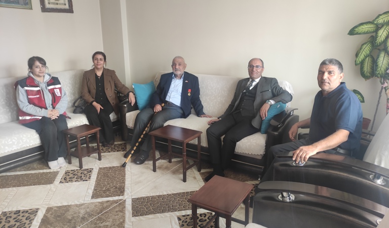 Yaşlılar Haftası’nda Anlamlı Ziyaret