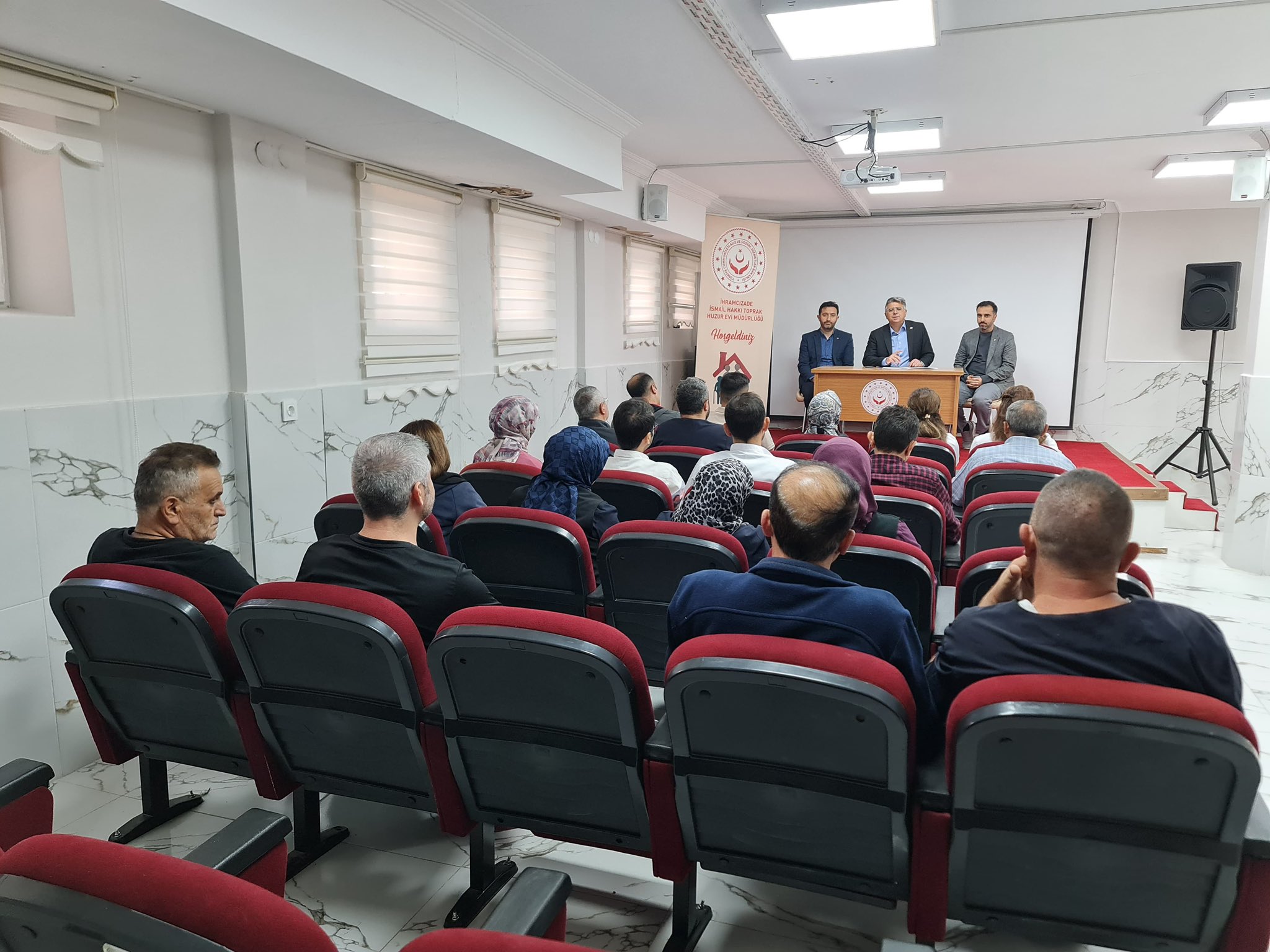 İl Müdürümüz Özgür Kırmızıtaş’ın başkanlığında, İl Müdür Yardımcımız Ferhat Fidan, Kuruluş Müdürümüz İsmail Üstün ve çalışma arkadaşlarımızın katılımıyla  değerlendirme toplantısı gerçekleştirildi.