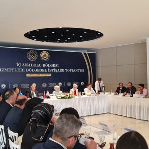Bakanımız Sayın Mahinur Özdemir Göktaş hanımefendinin başkanlığında, İl Müdürümüz Özgür Kırmızıtaş, İç Anadolu Bölgesi İl Müdürlerinin ve Kadın hizmetlerinden sorumlu idarecilerin katılımıyla İç Anadolu Bölgesi Kadın Hizmetleri Bölgesel İstişare Toplantısı düzenlendi. - fotoğraf 1