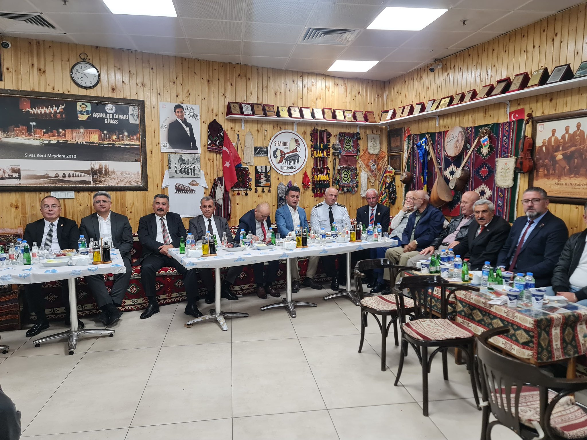  Vali Yardımcımız Sn. İhsan Maskar, İl Jandarma Komutanı J. Kd. Alb. Adem Taşkın, İl Müdürümüz Özgür Kırmızıtaş ve il protokolü, İl Jandarma Komutanlığının düzenlemiş olduğu programda gazilerimizle bir araya geldi.