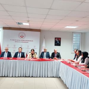 Bakan Yardımcımız Sevim SAYIM MADAK İl Müdürlüğümüzde İstişare Toplantısı Düzenledi - fotoğraf 8