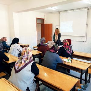 Tavşanlı Aile Destek Merkezi’nde AEP Kapsamında Eğitimler Düzenlendi - fotoğraf 3