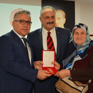 Niğde'de 37 Kıbrıs Gazisine 'Milli Mücadele Madalyası ve Beratı' verildi - fotoğraf 44