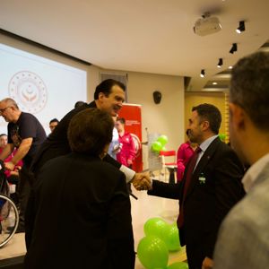 İl Müdürümüz Sn. Ömer TURAN, Dünya Serebral Palsi Günü Dolayısıyla Metin Sabancı Bakım ve Rehabilitasyon Merkezi Ev Sahipliğinde Düzenlenen Etkinliğe Katılmıştır - fotoğraf 2
