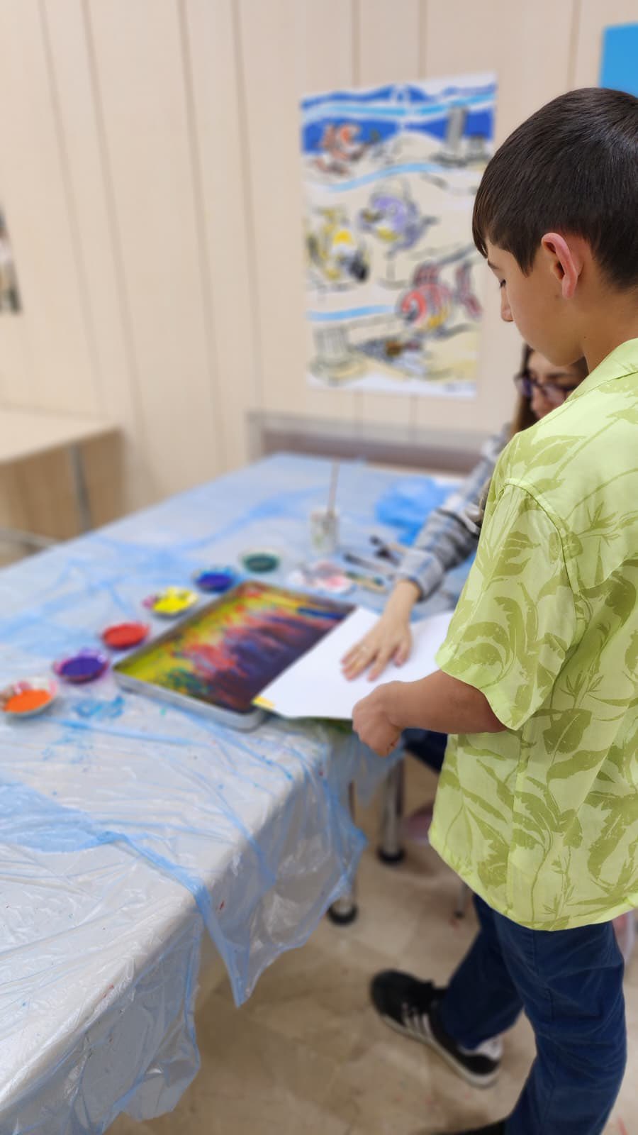 Sivas Çocuk Evleri Sitesi Müdürlüğünde koruma ve bakım altında bulunan çocuklarımızla gerçekleştirilen eğitim etkinlikleri çerçevesinde Arkeoloji Müzesi’nde düzenlenen ebru atölyesine katıldık.