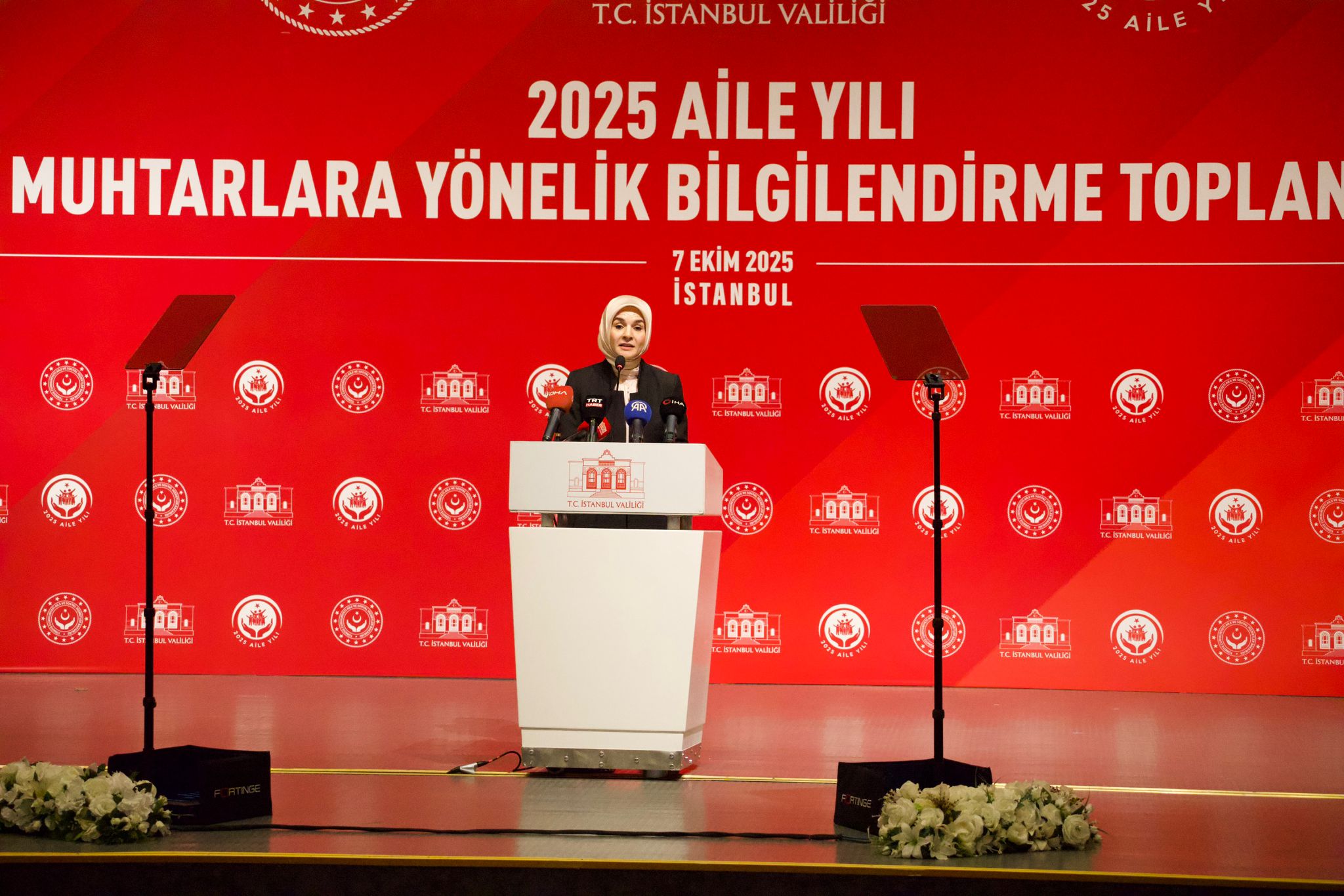 2025 Aile Yılı Kapsamında İstanbul Anadolu Yakası Muhtarlara Yönelik Bilgilendirme Toplantısı Valiliğimizin Ev Sahipliğinde Gerçekleştirildi