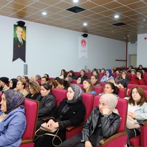 Kadınlarımızın Gücüyle Sağlıklı ve Güçlü Toplum: Kadınlara Yönelik Bağımlılıkla Mücadele Eğitimi ve YEDAM Tanıtımı İl Müdürlüğümüzde Gerçekleşti - fotoğraf 3