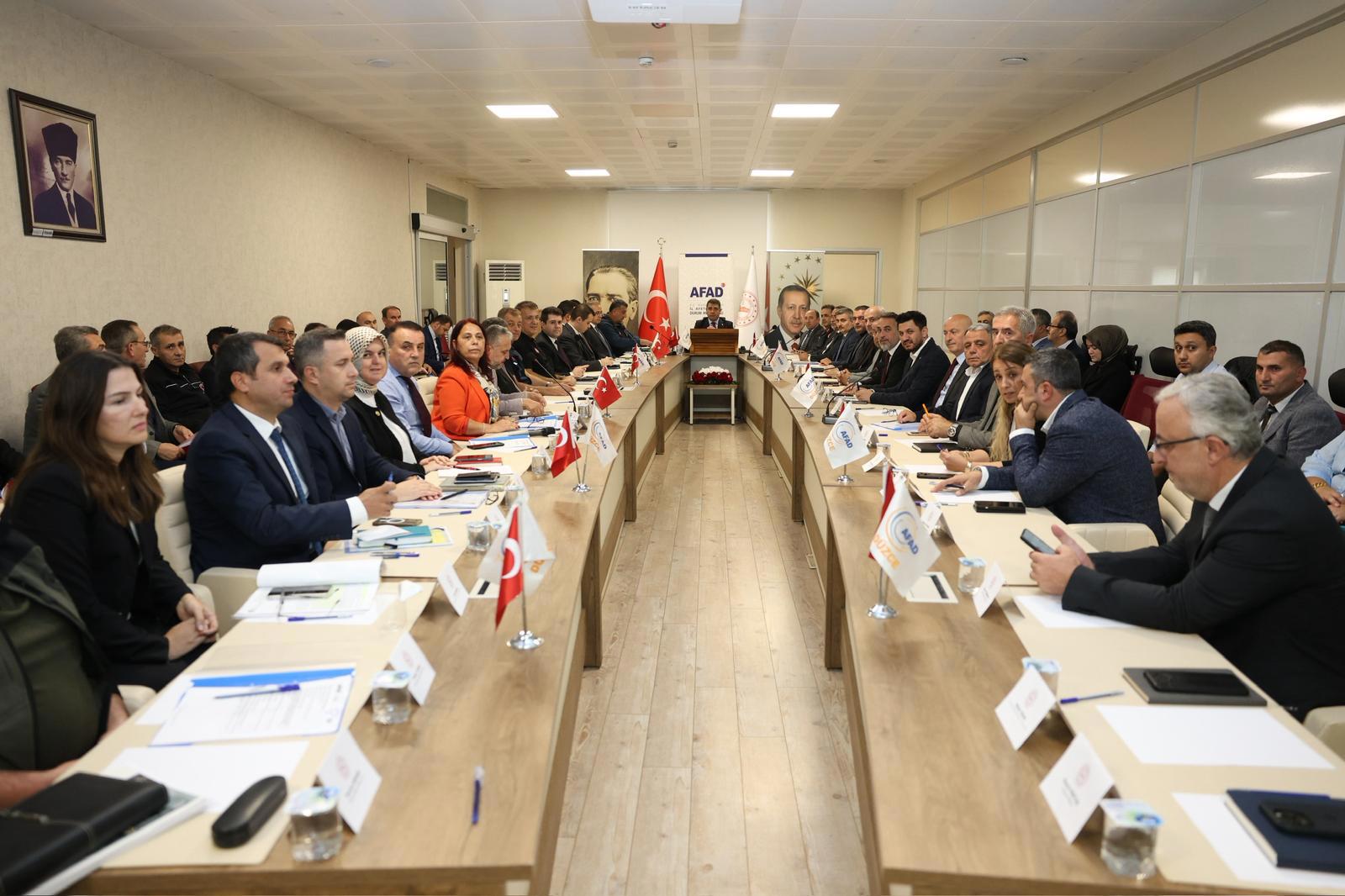Düzce’de İl Afet Risk Azaltma Planı (İRAP) Toplantısı Gerçekleştirildi. - fotoğraf 2