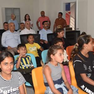 Mevsimlik Tarım İşçilerinin Çocuklarına Yönelik Sinema Etkinliği Düzenlenmiştir. - fotoğraf 3