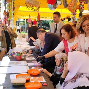 1 Ekim Dünya Yaşlılar Günü Gaziantep’te Coşkuyla Kutlandı - fotoğraf 3